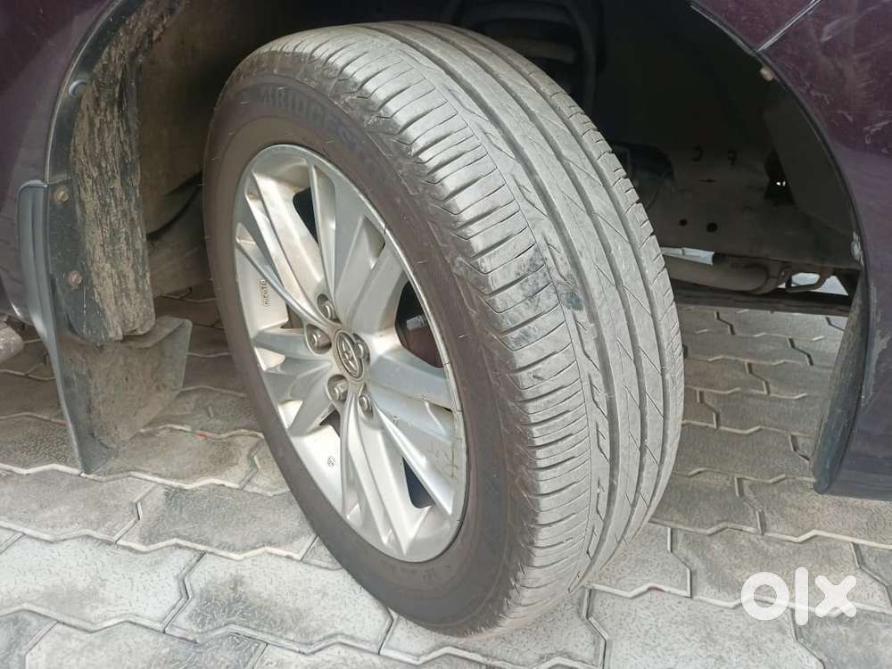 Toyota Innova Crysta 2.8z Automatic, 2016, Diesel