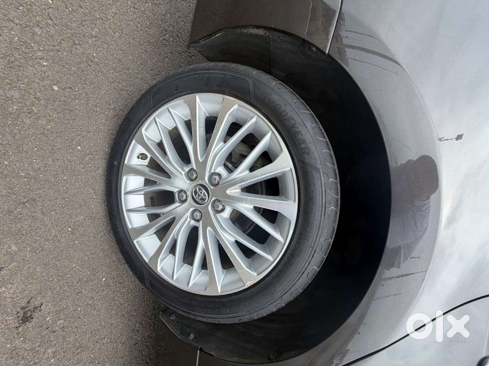 Hybrid Camry Very Well Maintained