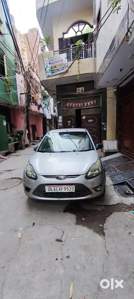 Ford Figo Zxi Petrol 2012 For Outside Ncr