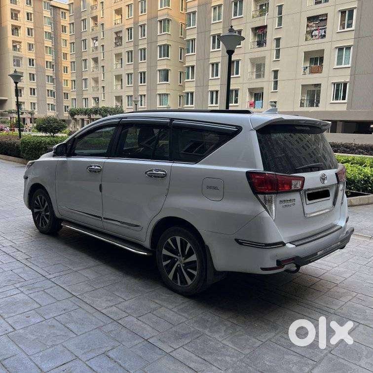 Toyota Innova Crysta