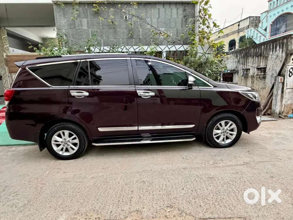 Toyota Innova Crysta 2017 Diesel Well Maintained