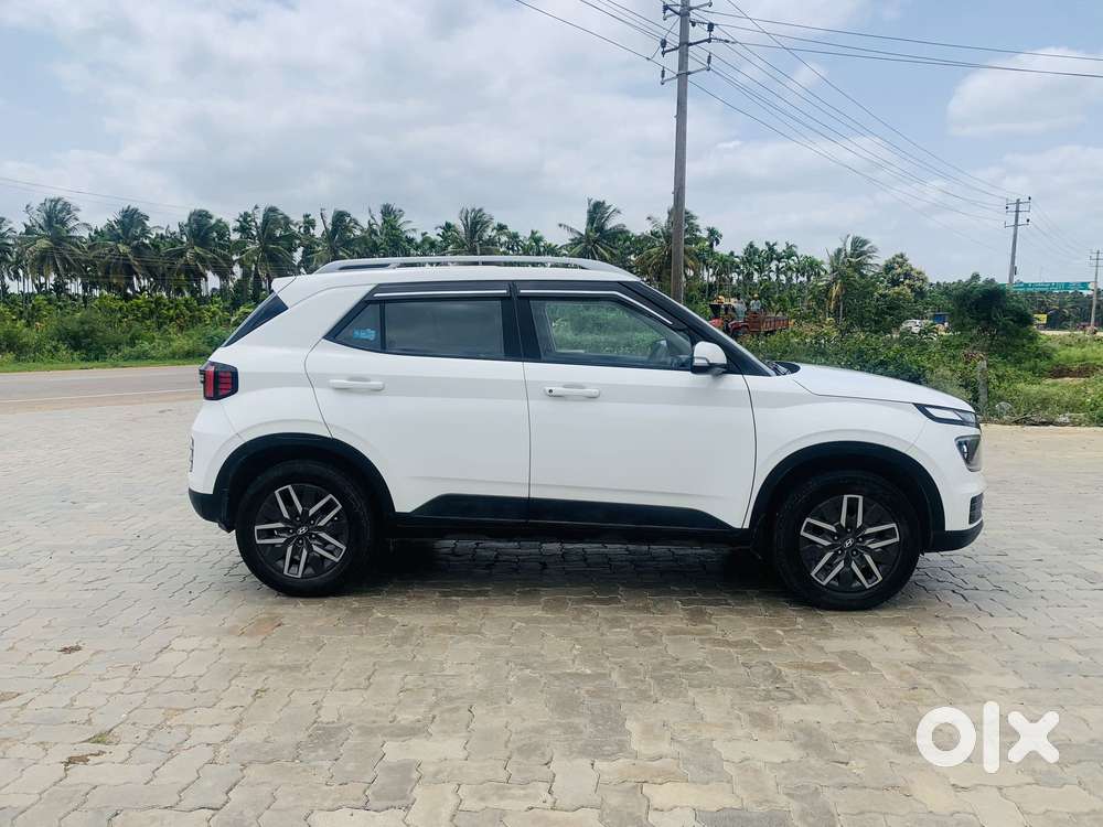 Hyundai Venue 1.5 S (o) Crdi, 2022, Diesel