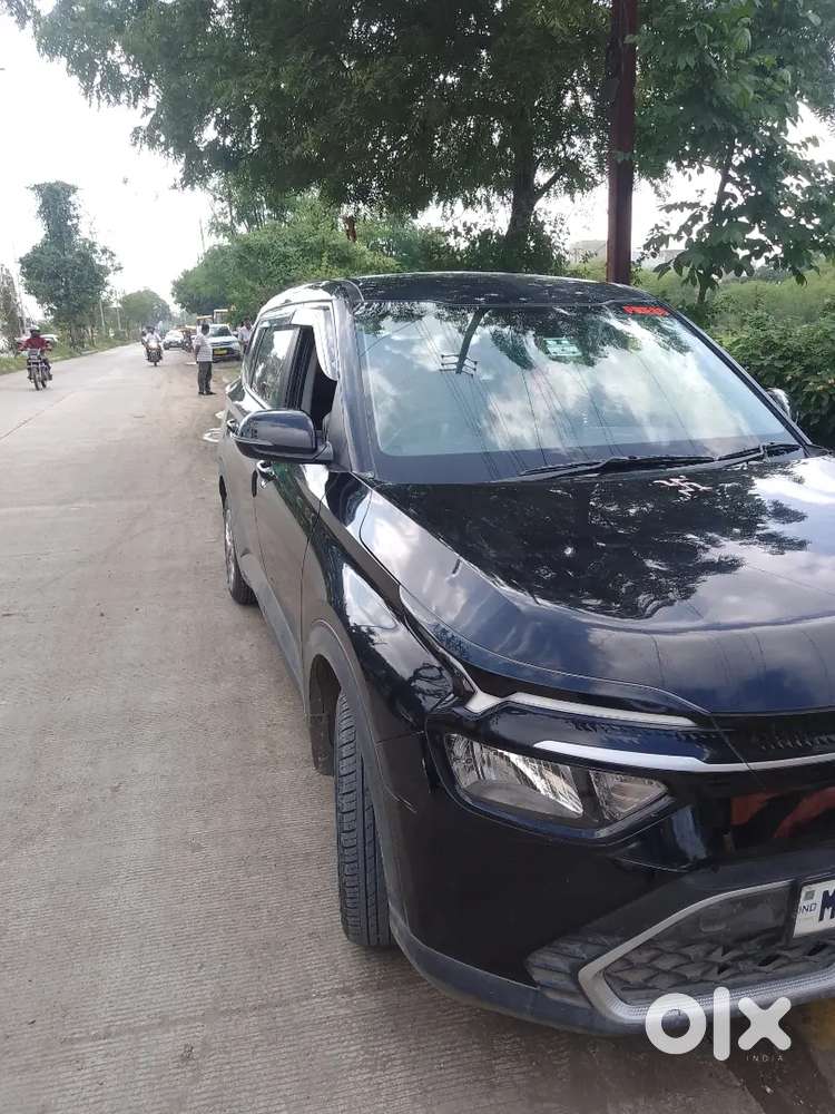 Kia Carens 1.4 Premium 2024