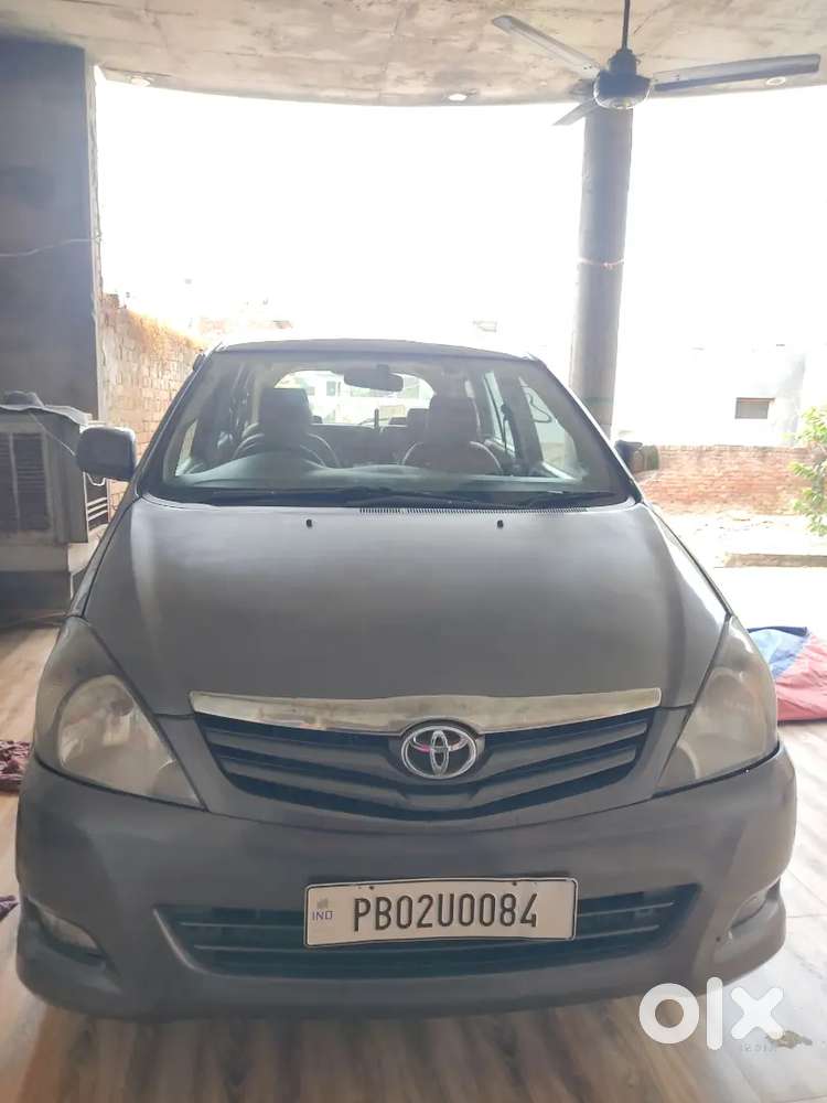 Toyota Innova 2.5 2012