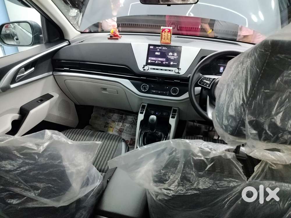 Kia Carens 1.4 Prestige 7 Str, 2023, Petrol