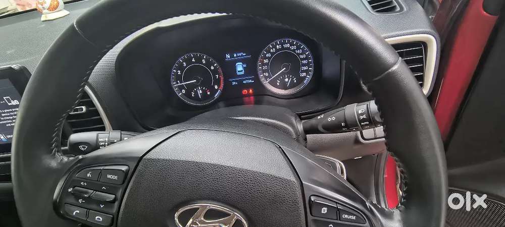 Hyundai Venue Imt  40,600 Km  Single Owner  Top Condition