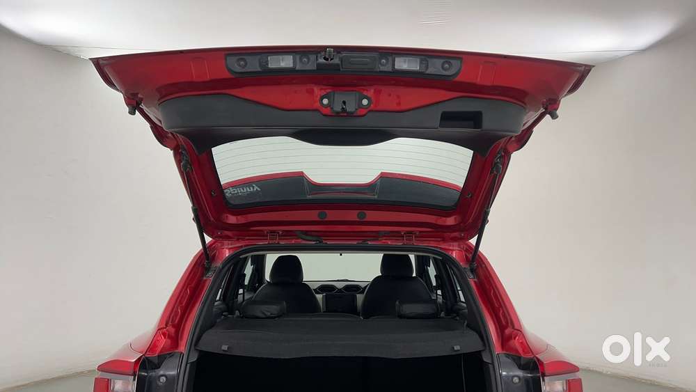 Nissan Magnite 1.0 Xv Executive, 2022, Petrol