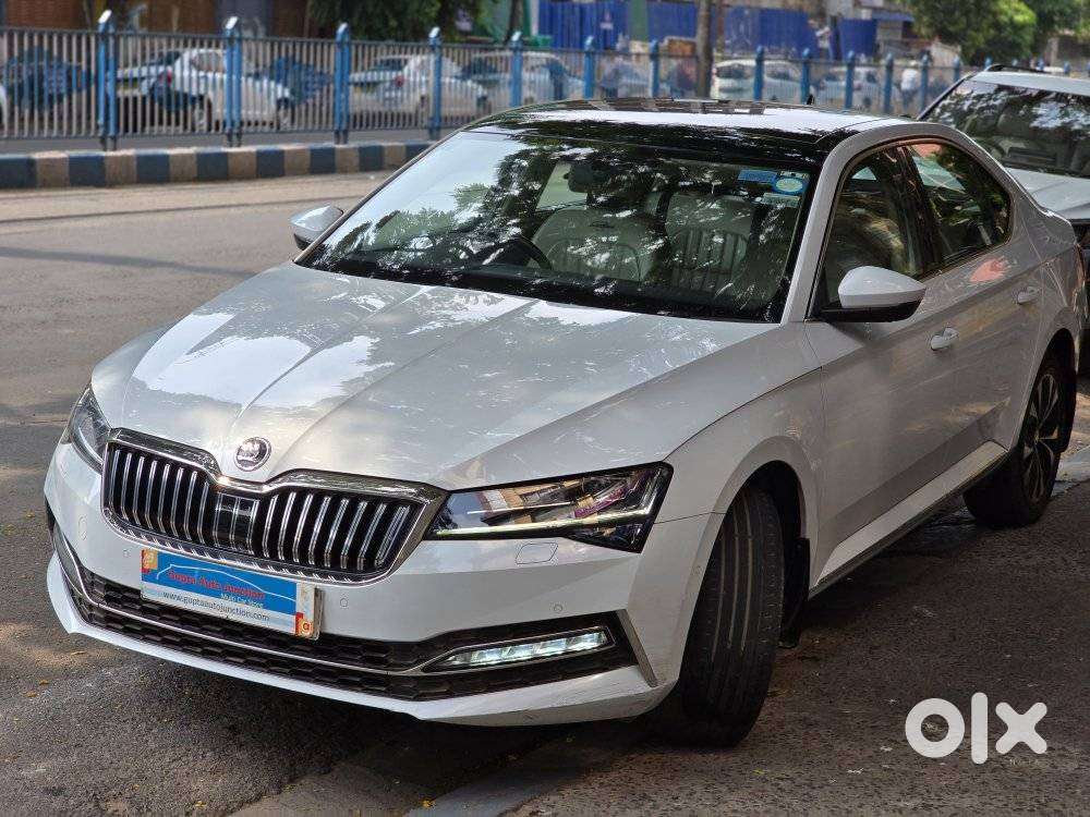 Skoda Superb 2.0 Tsi At L&k, 2021, Petrol