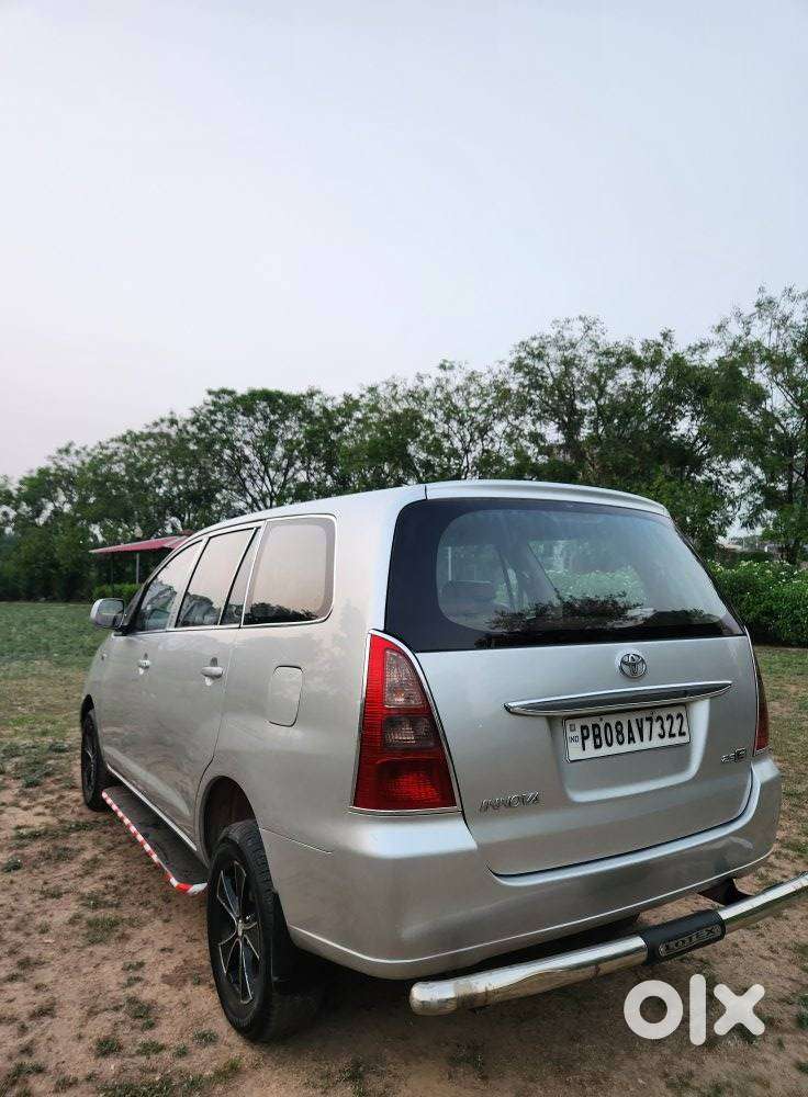 Toyota Innova 2.5 Ev (diesel) Ms 8 Seater Bs Iv, 2006, Diesel