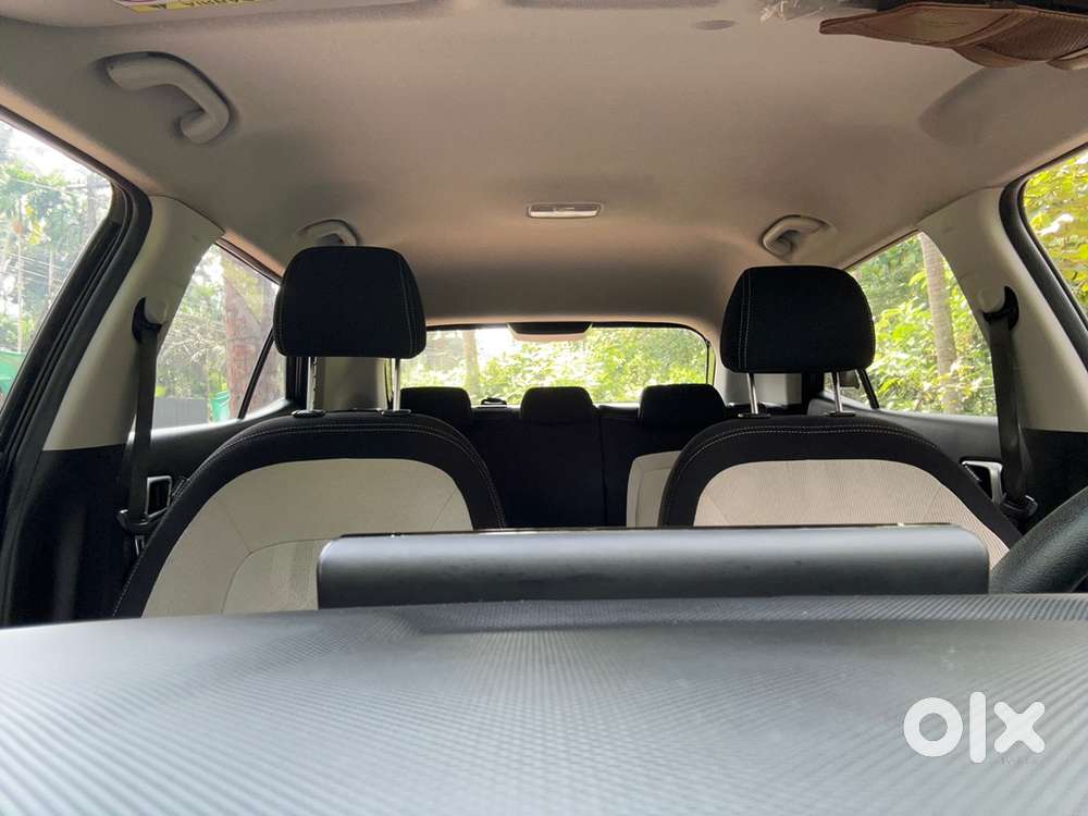 Hyundai Venue 2025/1.3 Year Warranty/less Km/ Fully Serviced