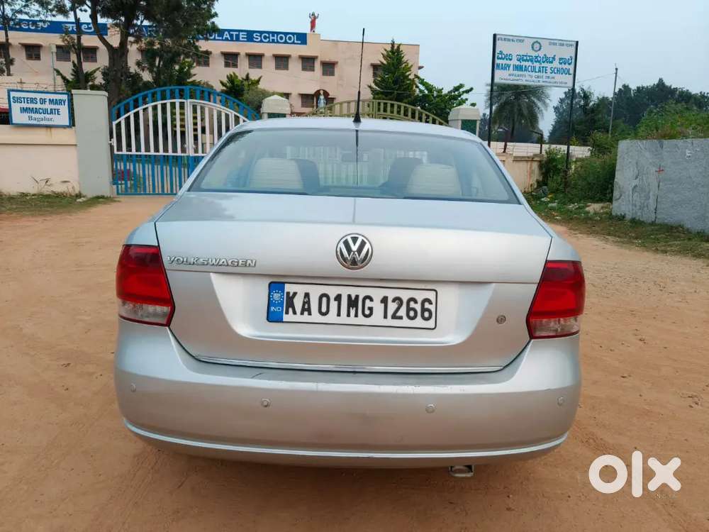 Volkswagen Vento Highline Petrol 2011 Drive