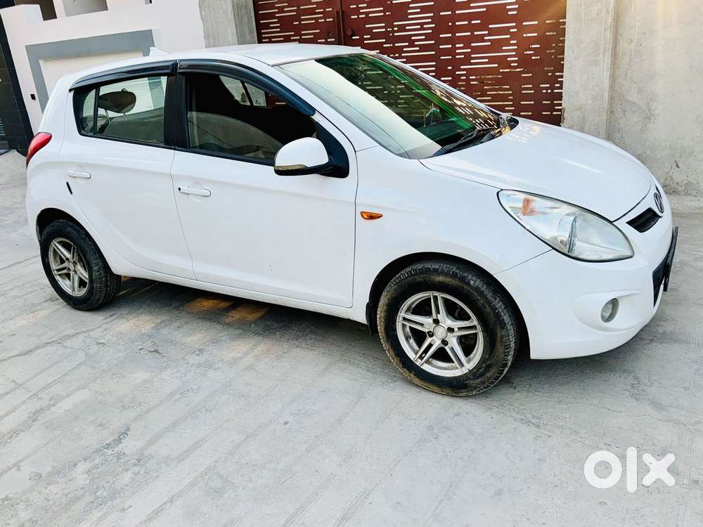 Hyundai I20 Asta Option Cvt, 2011, Petrol