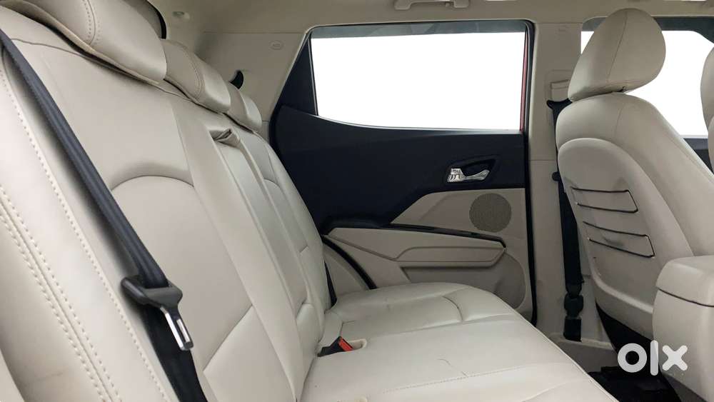 Mahindra Xuv300 W8 Option, 2021, Petrol