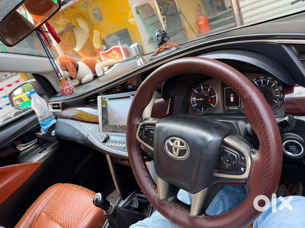 Toyota Innova Crysta 2017 Diesel Well Maintained