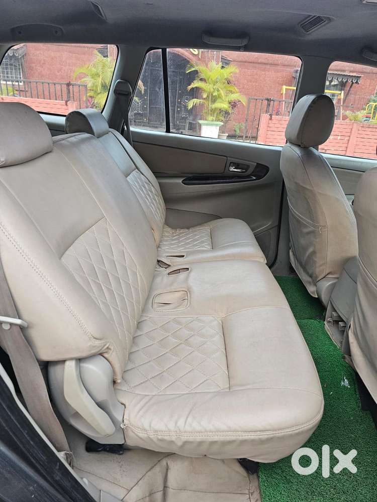 Toyota Innova 2.5 Vx 8 Str Bs-iii, 2013, Diesel