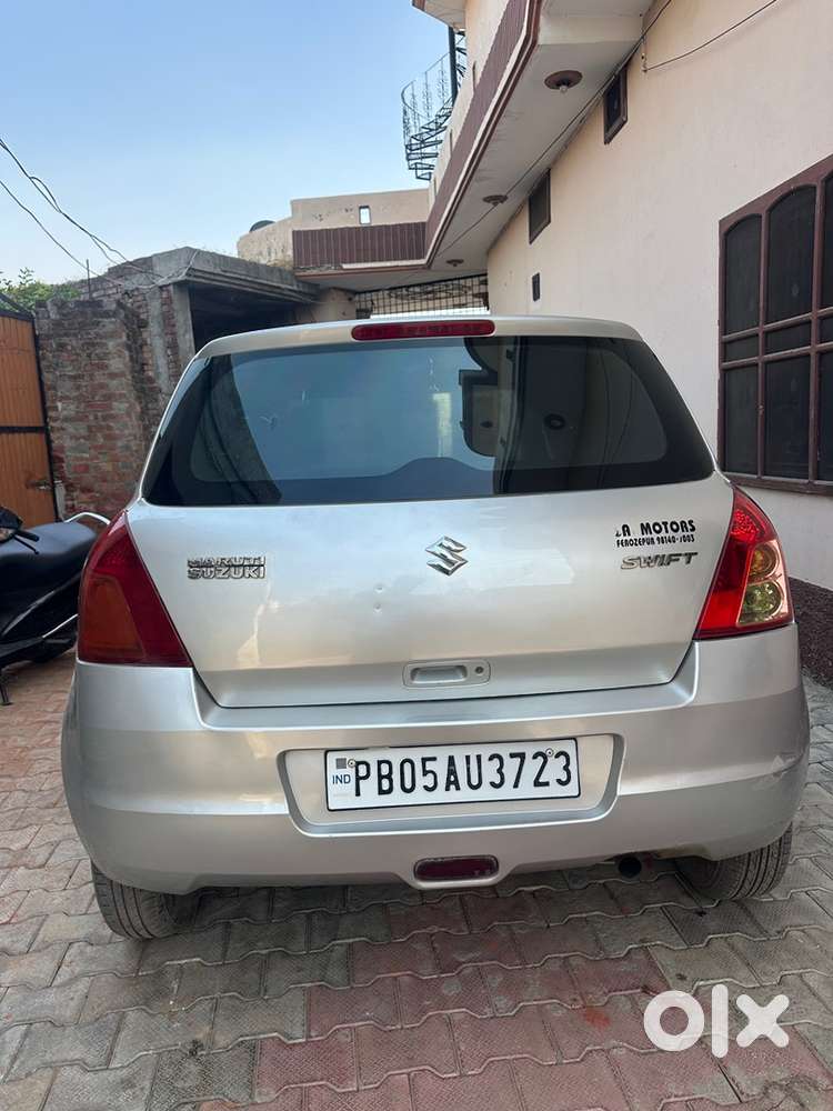 Maruti Suzuki Swift 2011 Petrol Manual