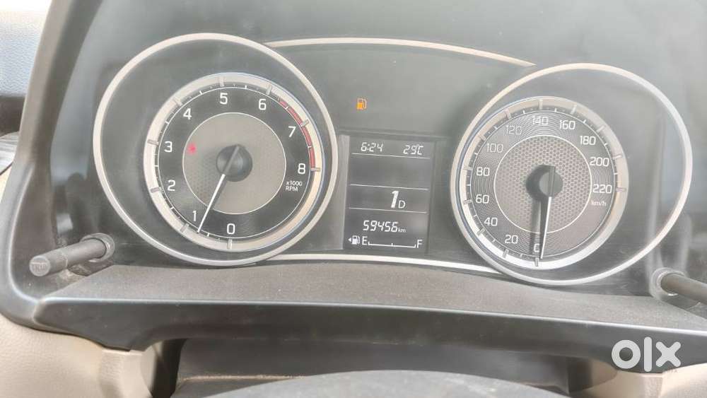 Maruti Suzuki Dzire Vxi Ags, 2022, Petrol
