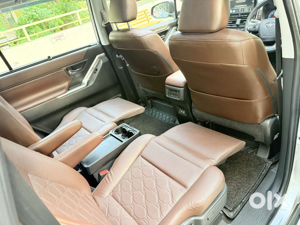 Toyota Innova Hycross 2.0 Zx (o) Hybrid 7 Str, 2024, Cng & Hybrids