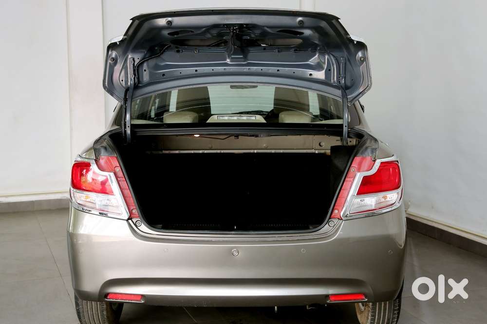 Maruti Suzuki Dzire 1.2 Zxi, 2022, Petrol