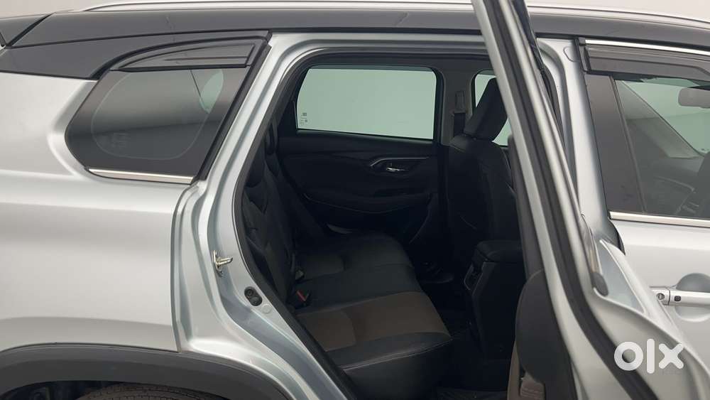 Toyota Urban Cruiser Hyryder 1.5 V Hybrid, 2023, Petrol