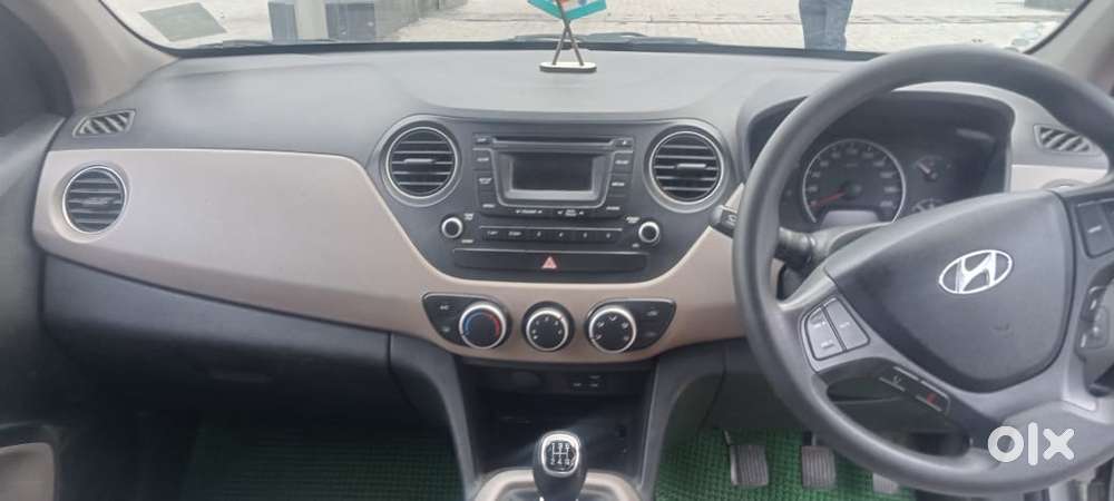 Hyundai Grand I10 Sportz, 2016, Petrol