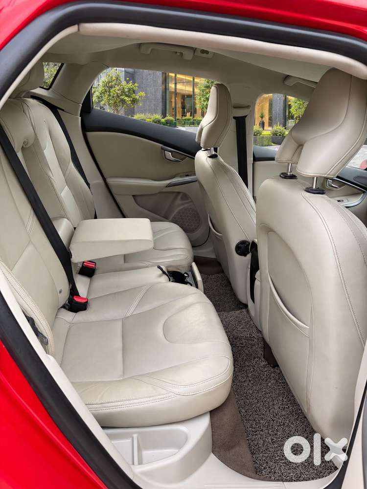 Volvo V40 Cross Country T4, 2017, Petrol