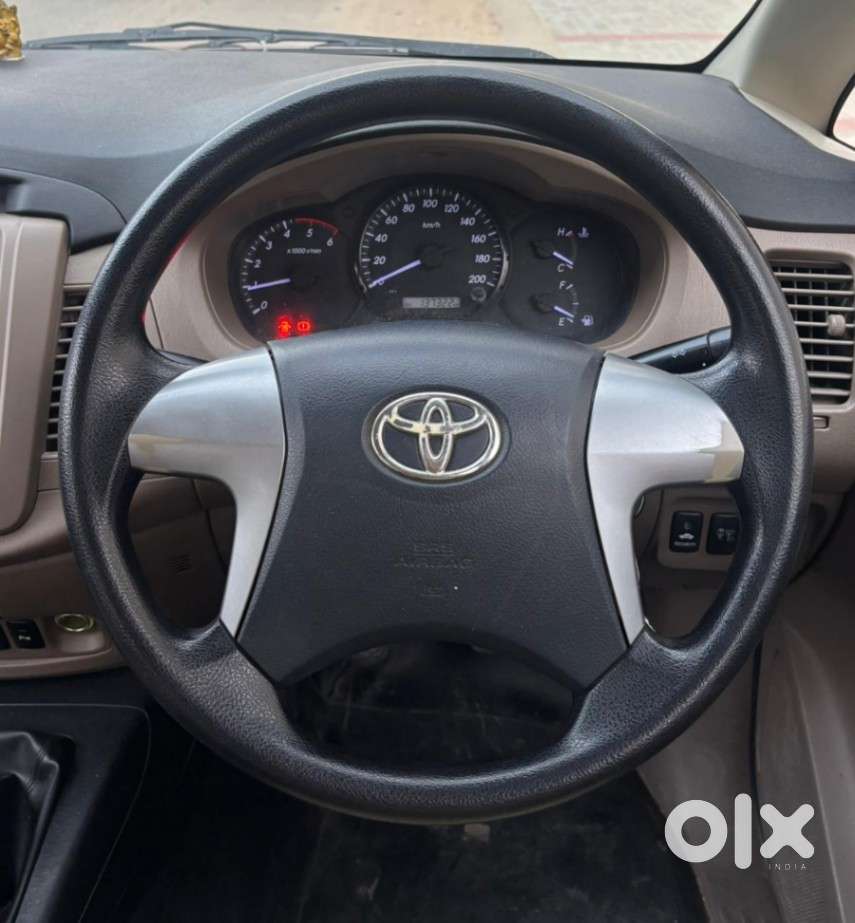 Toyota Innova 2.5 G (diesel) 8 Seater, 2016, Diesel