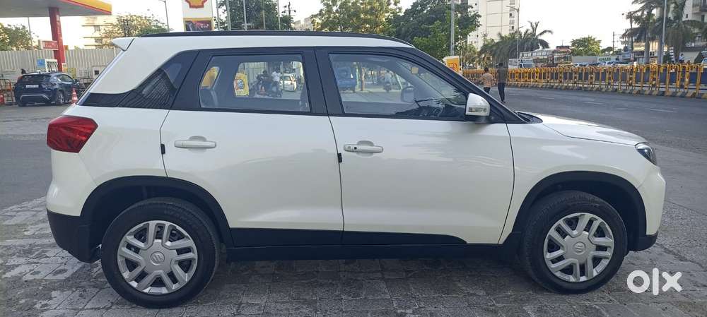 Maruti Suzuki Brezza 1.5 Vxi At Smart Hybrid, 2022, Petrol