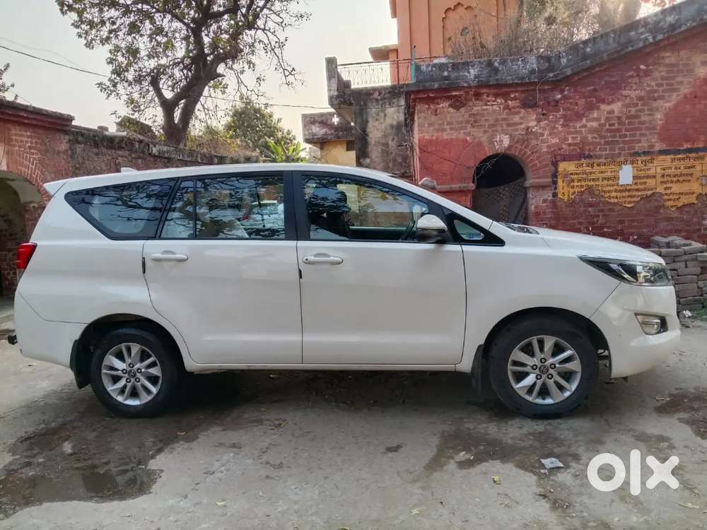 Toyota Innova Crysta 2017