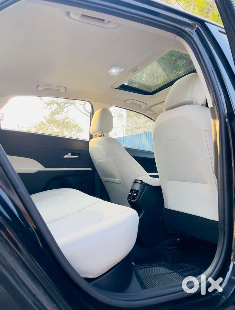 Hyundai Verna 1.5 Sx Ivt, 2023, Petrol