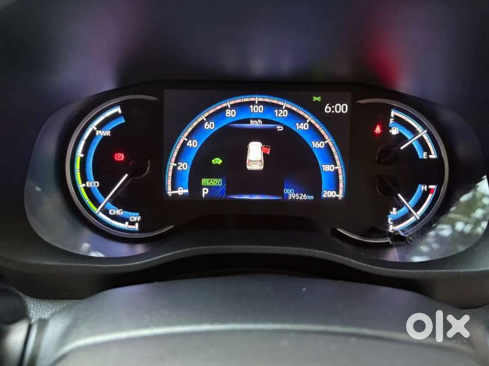 Toyota Innova Hycross 2.0 Vx Hybrid 8 Str, 2023, Petrol