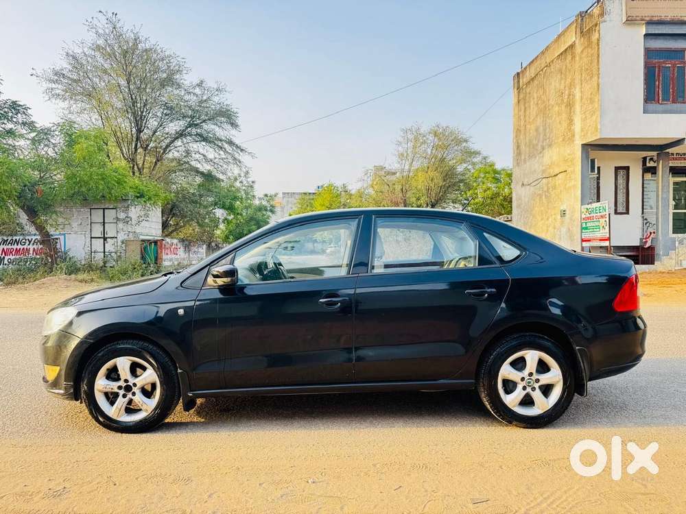 Skoda Rapid Elegance 1.6 Tdi Cr Manual, 2012, Diesel