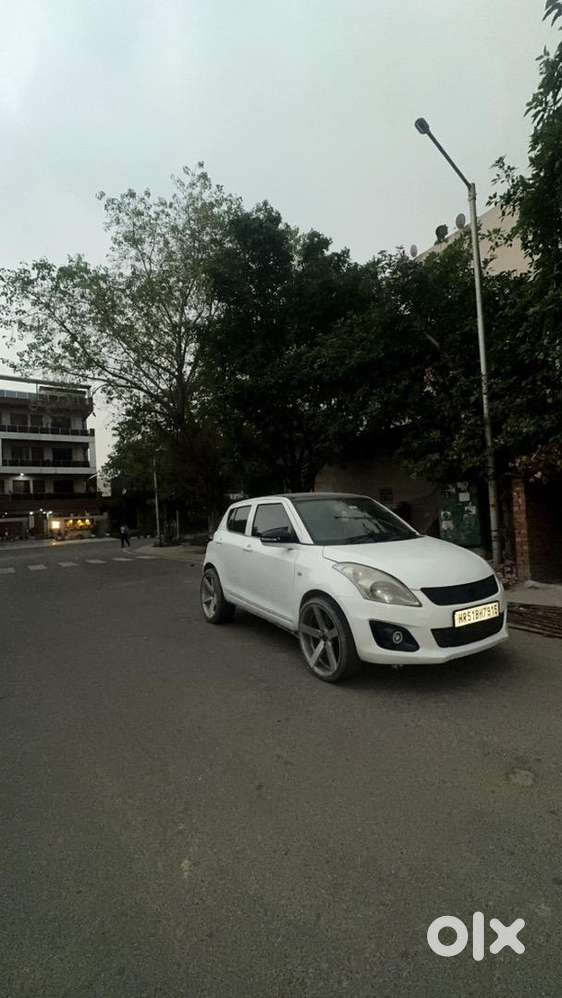 Maruti Suzuki Swift 2016 Cng & Hybrids 80000 Km Driven