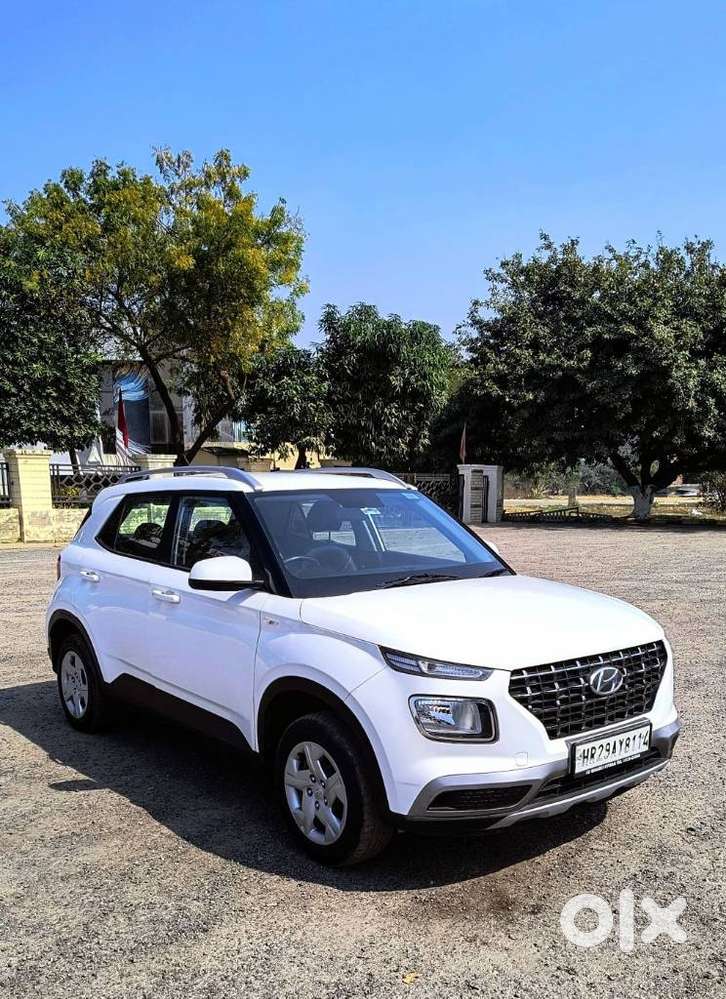 Hyundai Venue S 1.2 Petrol, 2022, Petrol