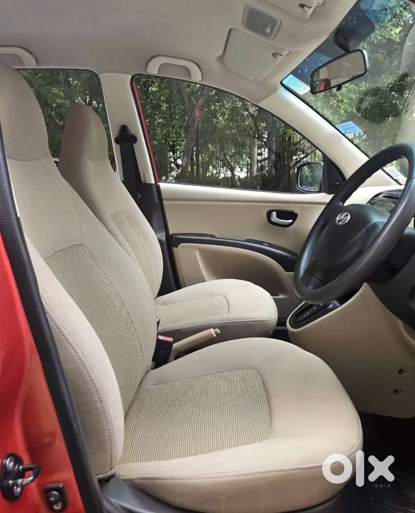 Hyundai I10 Sportz Automatic, Just 24000 Kilometers Driven