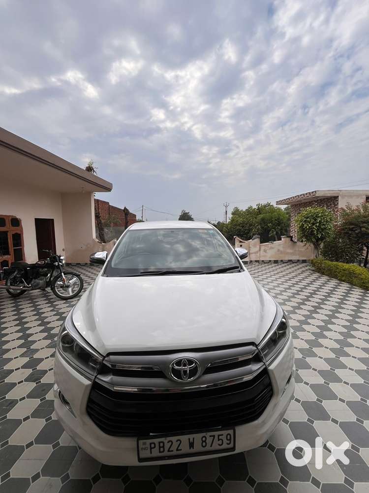 Toyota Innova Crysta 2019