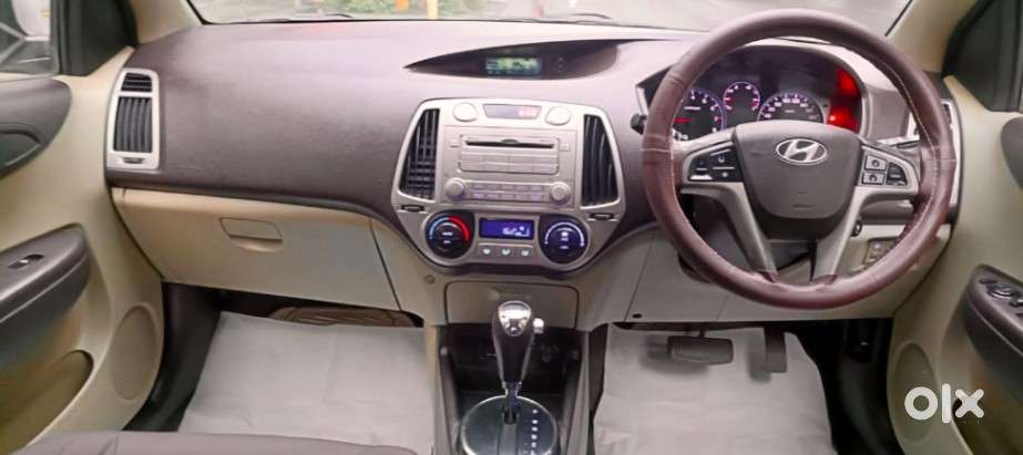 Hyundai I20 1.4 Asta (at), 2011, Petrol