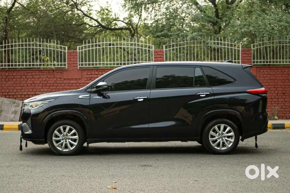 Toyota Innova Hycross 2.0 Vx Hybrid 7 Str, 2024, Petrol
