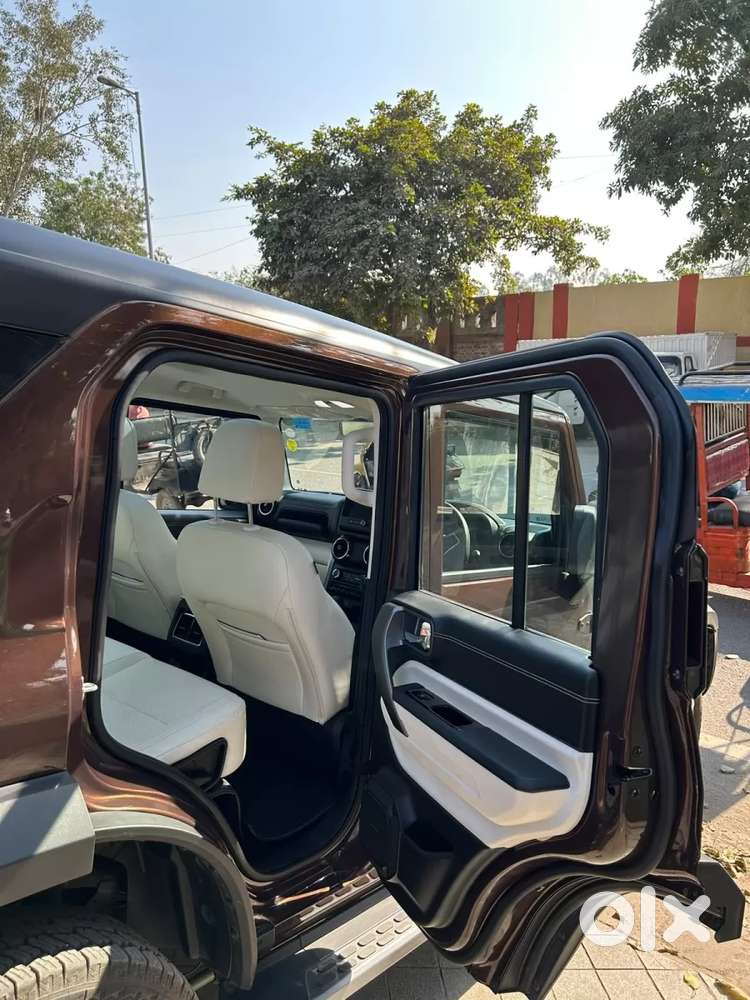 Mahindra Thar Roxx, 2025, Petrol