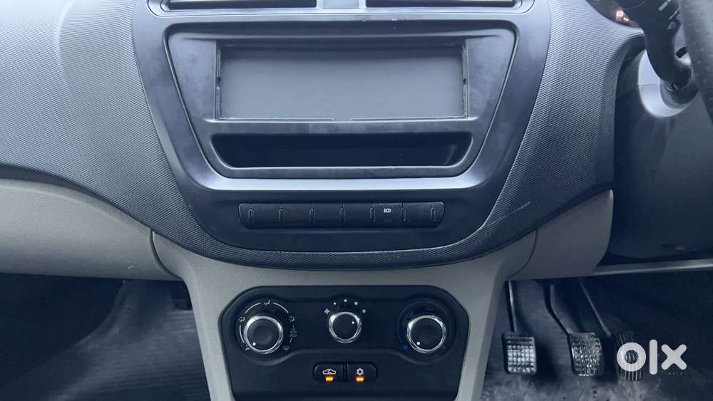 Tata Tiago Xe, 2016, Petrol