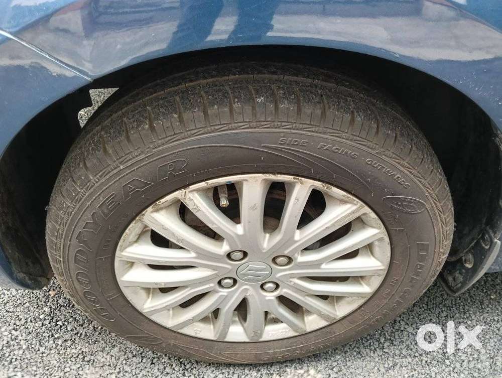 Maruti Suzuki Swift Dzire 1.2 Zxi Bsiv, 2018, Petrol