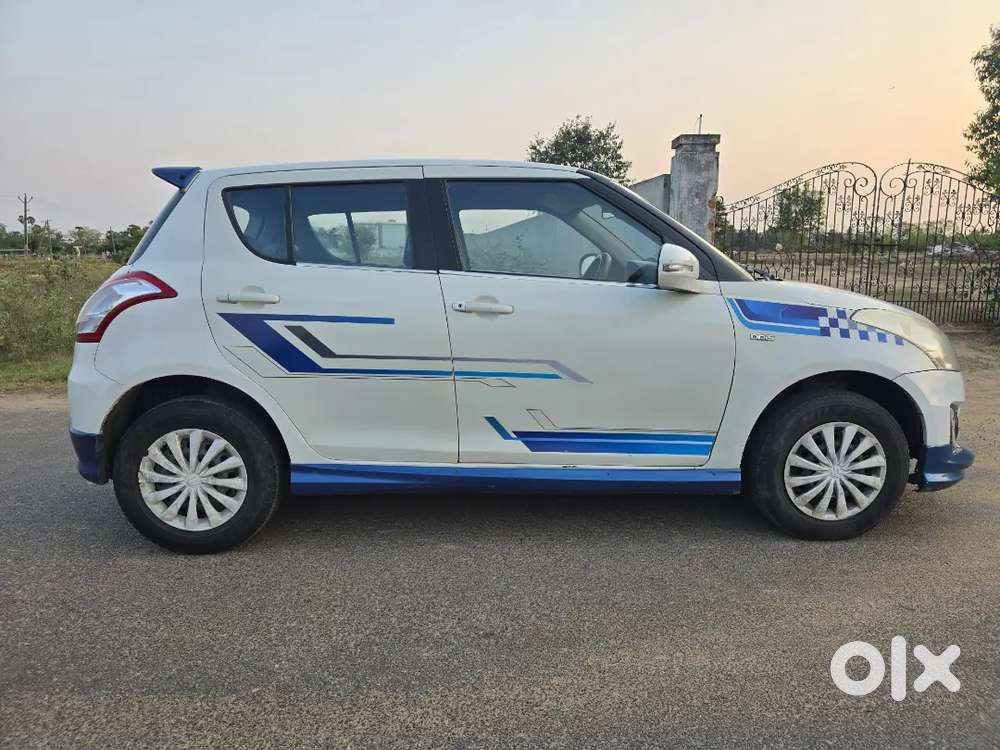 Maruti Suzuki Swift 2015 Diesel 268991 Km Driven