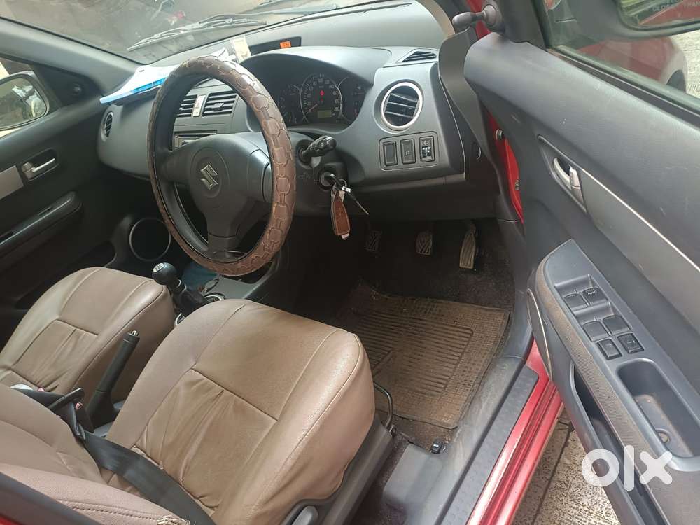 Maruti Suzuki Swift Vxi + Manual, 2011, Petrol