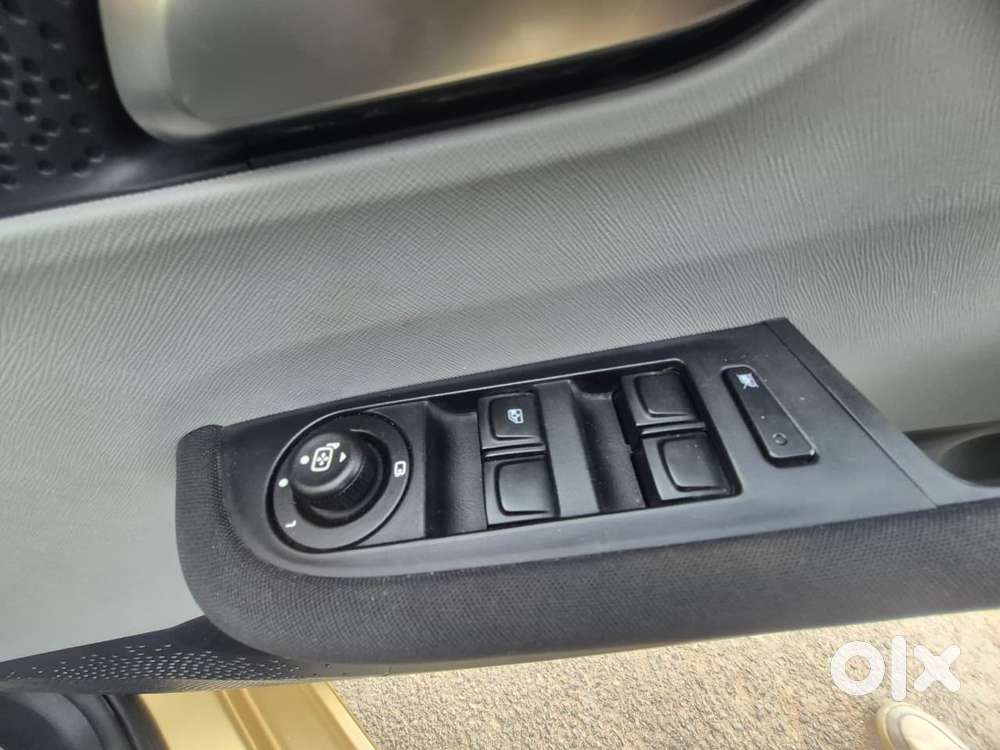 Tata Altroz Xz, 2020, Petrol