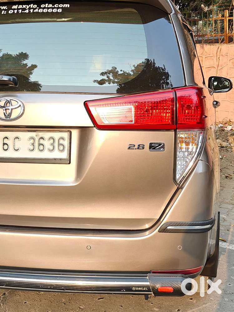 Toyota Innova Crysta