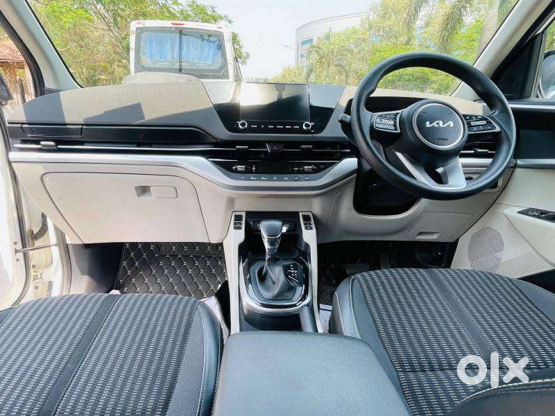 Kia Carens 1.4 Prestige Plus Turbo 7 Str, 2023, Petrol