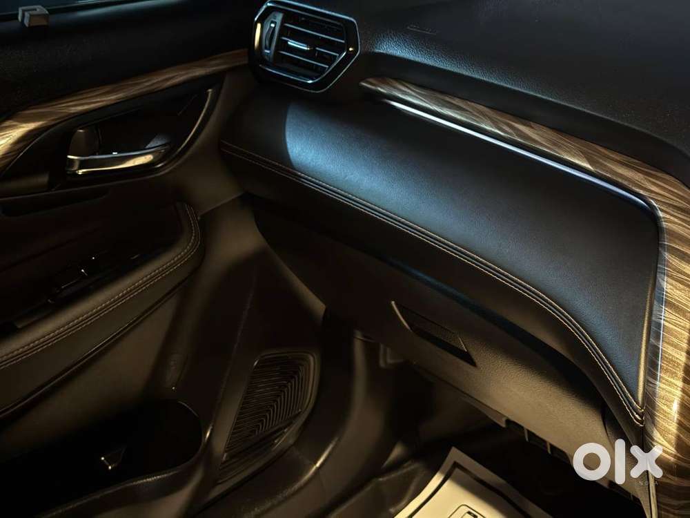 Maruti Suzuki Grand Vitara Alpha+ Intelligent Hybrid Top Model