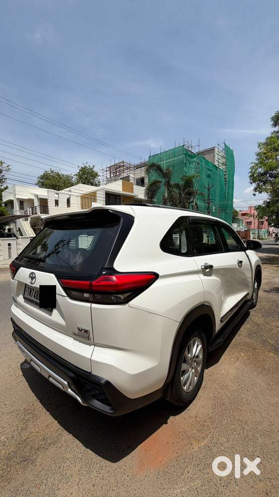 Toyota Innova Hycross 2.0 Vx Hybrid 7 Str, 2024, Petrol