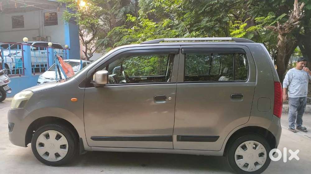 Maruti Suzuki Wagon R Vxi Amt1.2, 2017, Petrol