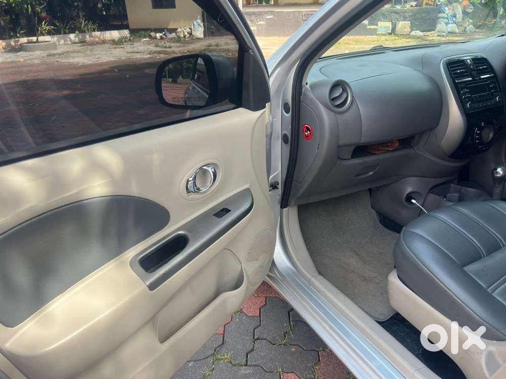 Nissan Micra Hybrid 2013
